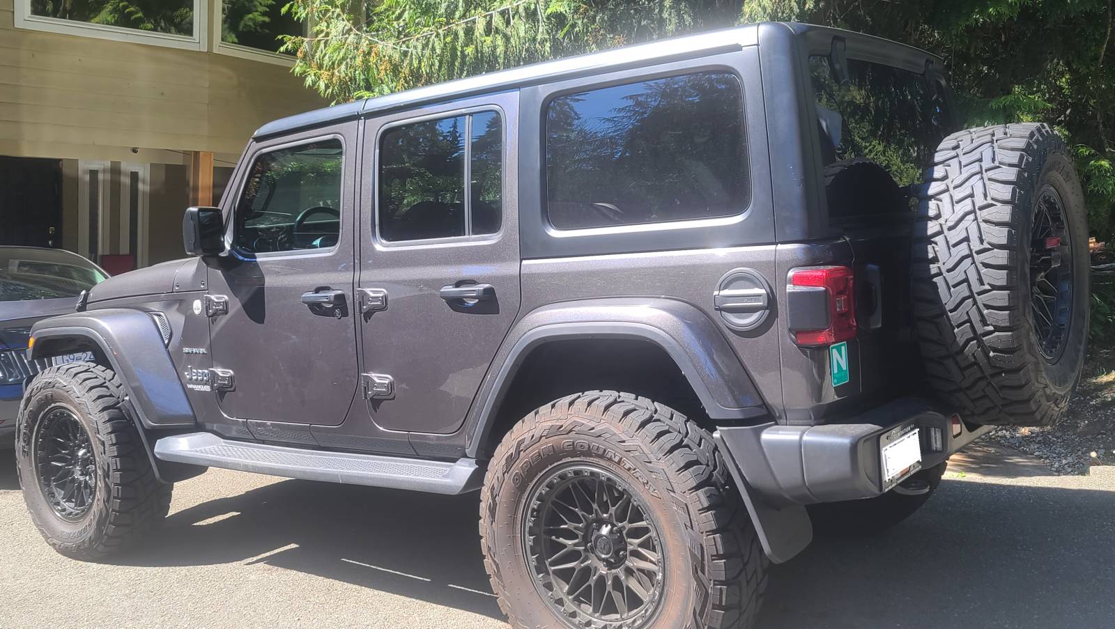 Jeep Lease Takeover in North Vancouver, BC 2022 Jeep Unlimited Sahara